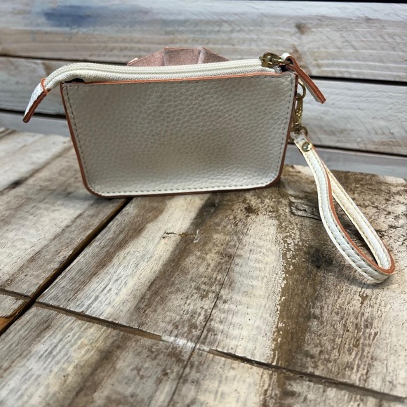 White Ruffle Flower Clutch Wristlet Coquette Cottagecore Girly Purse - Picture 6 of 9